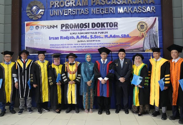 Penuh Haru, Munafri Sampaikan Selamat atas Promosi Doktor Sahabatnya, Irsan Radjab