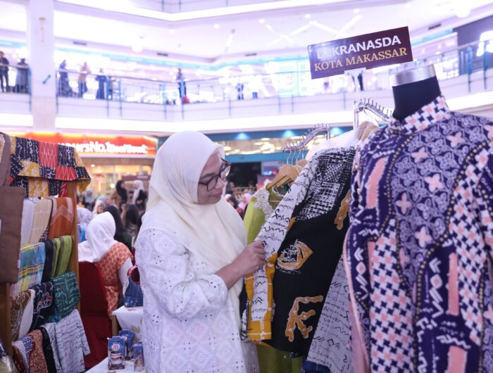 Dekranasda Makassar Sukses di Wastra Arajang 2025: Melinda Aksa Sebut Ajang Ini Jembatan Tradisi dan Modernitas
